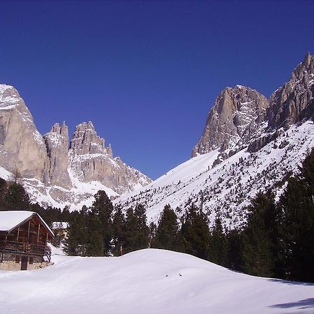 Hôtel Rifugio Gardeccia Hutte à Pozza di Fassa Extérieur photo
