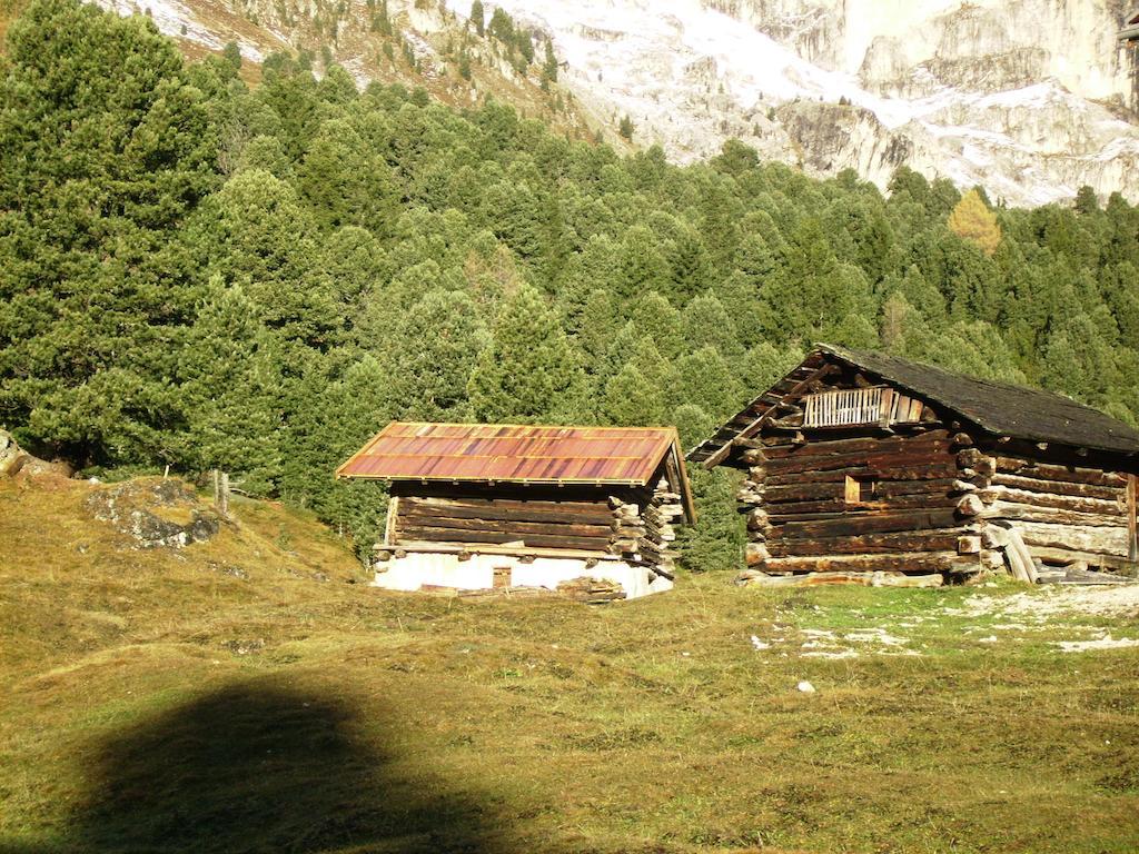 Hôtel Rifugio Gardeccia Hutte à Pozza di Fassa Extérieur photo
