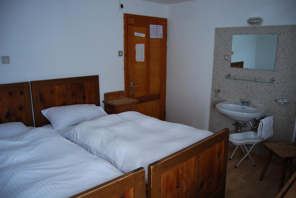 Hôtel Rifugio Gardeccia Hutte à Pozza di Fassa Chambre photo