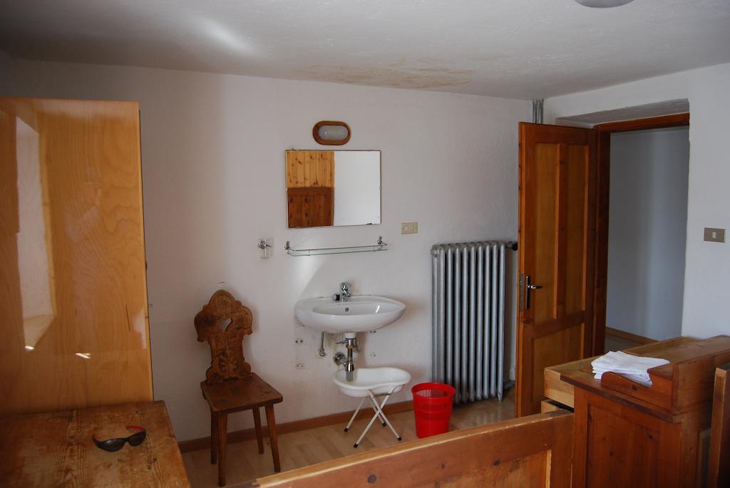Hôtel Rifugio Gardeccia Hutte à Pozza di Fassa Chambre photo